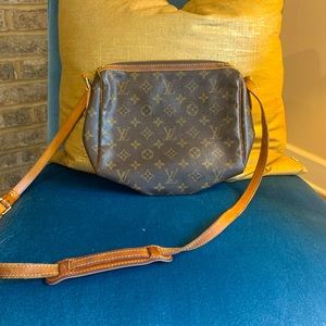 Vintage Louis Vuitton Crossbody